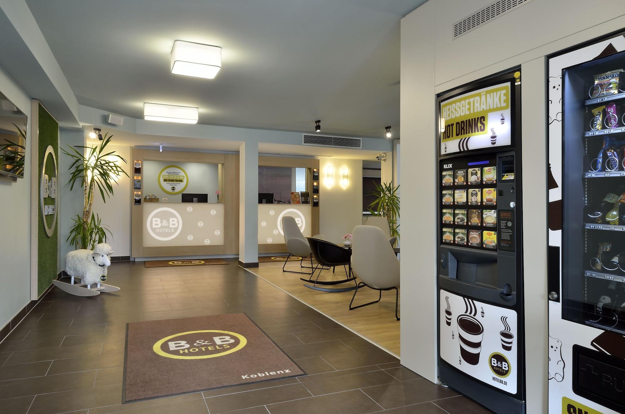 B&B Hotel Хайлброн Екстериор снимка