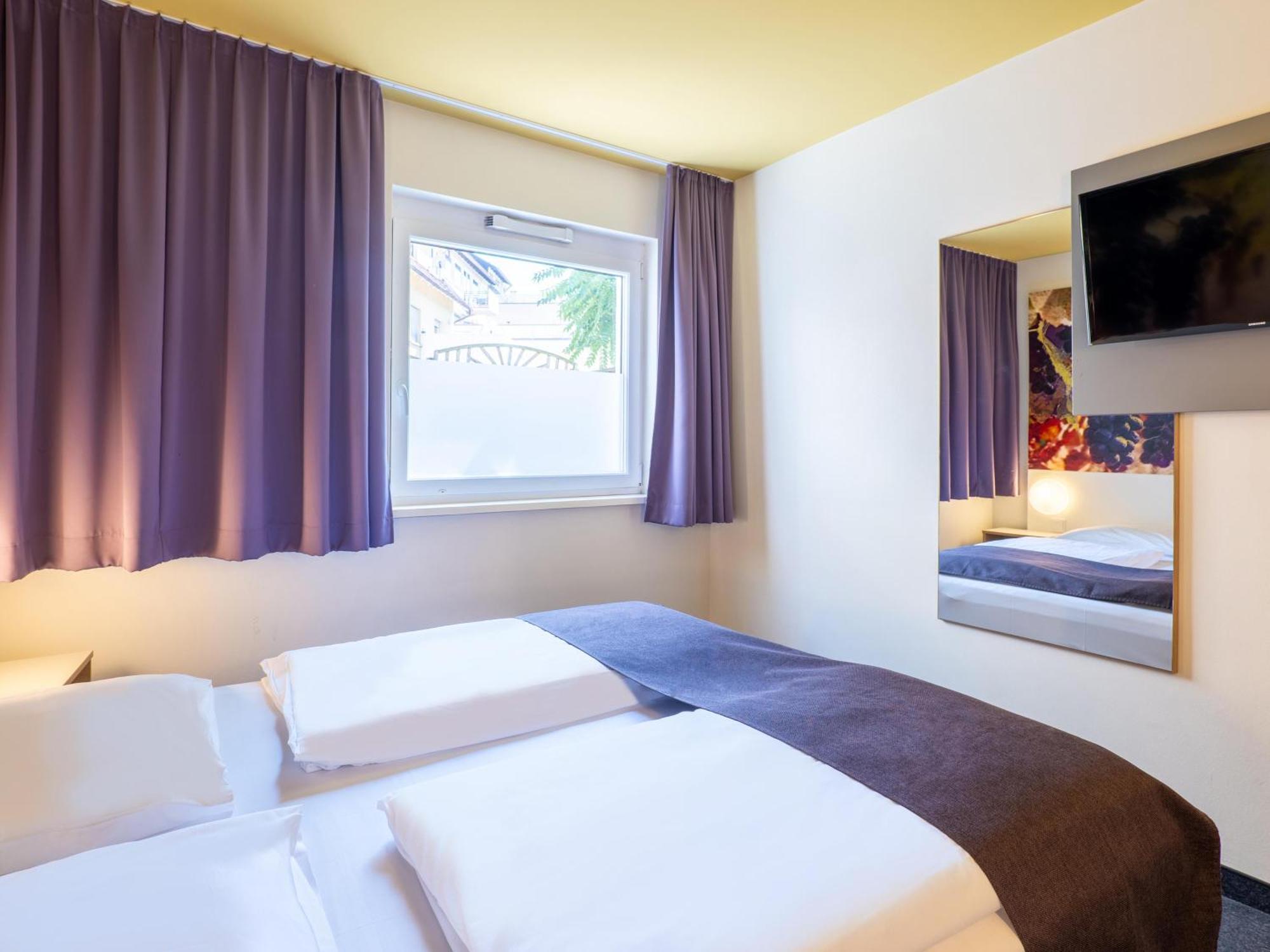 B&B Hotel Хайлброн Екстериор снимка