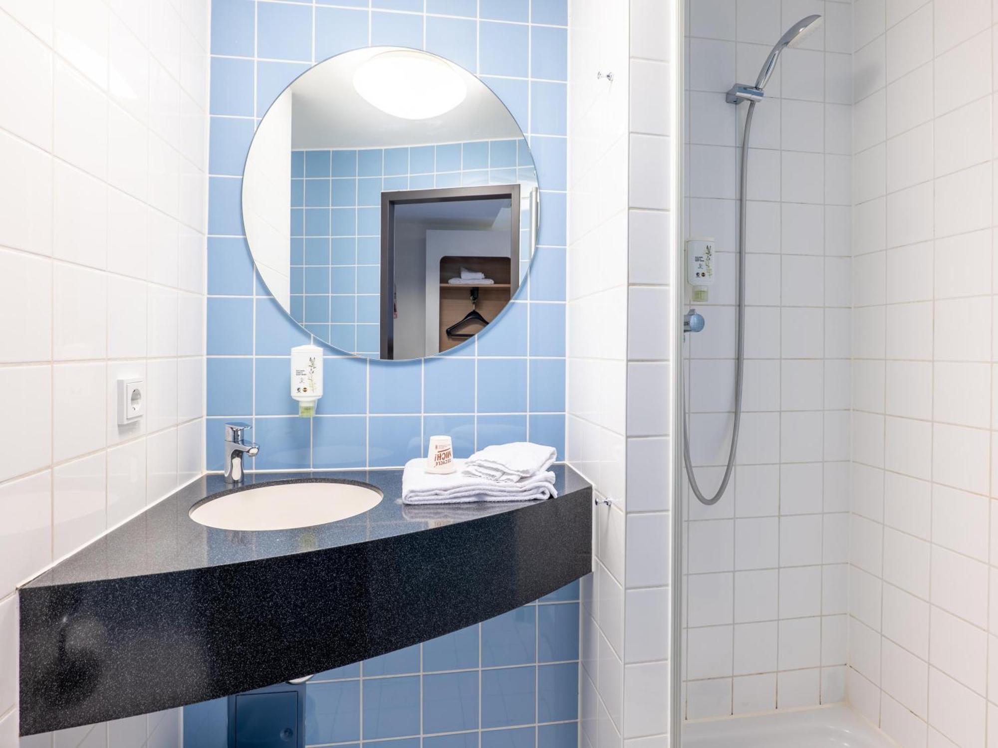 B&B Hotel Хайлброн Екстериор снимка