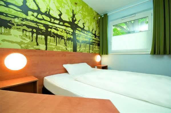 B&B Hotel Хайлброн Екстериор снимка